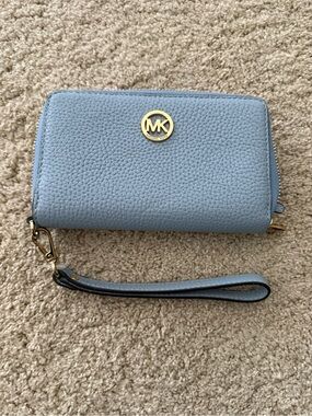 Michael Kors Jet Set Travel Wallet